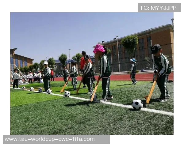 童年回忆中的足球游戏那些年我们一起追逐的梦想与欢笑